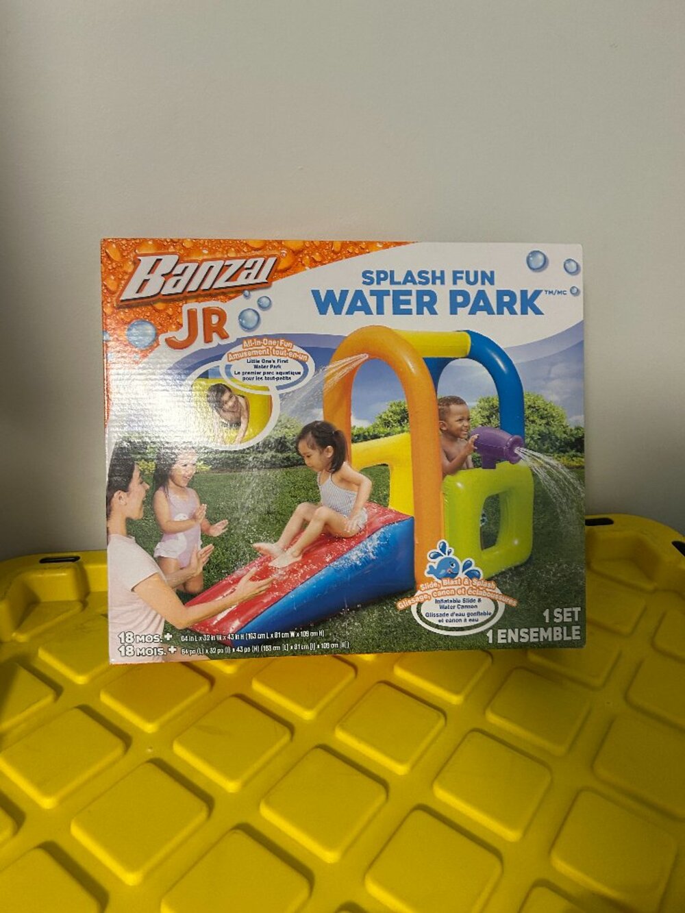 NWT Banzai Jr. Giant Inflatable Junior Water-Sprinkling Splash Park🤩🐬